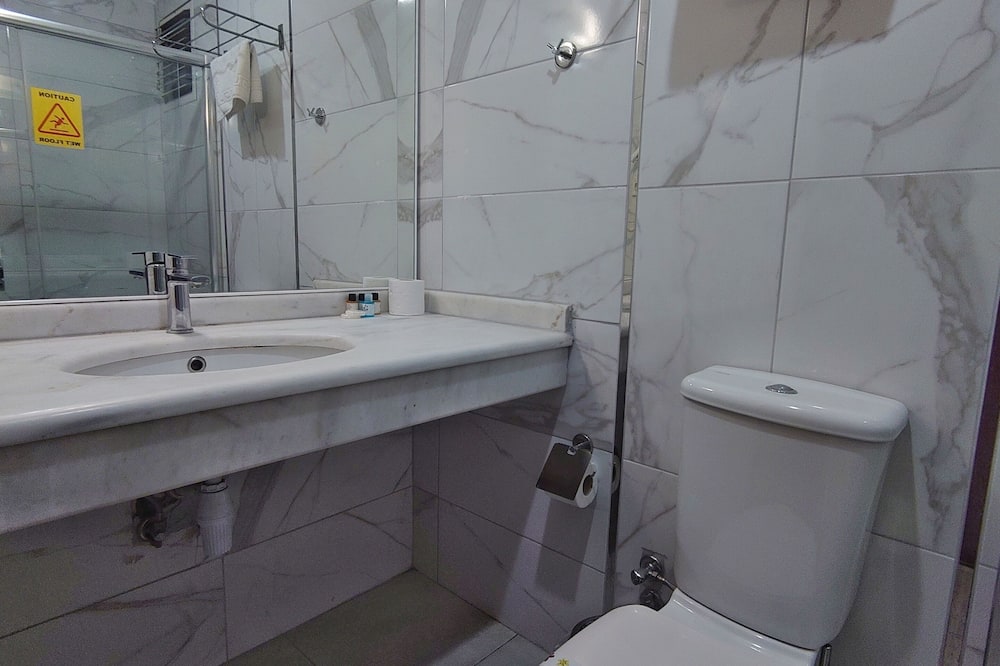 ホテル オリエント ミントゥール 写真