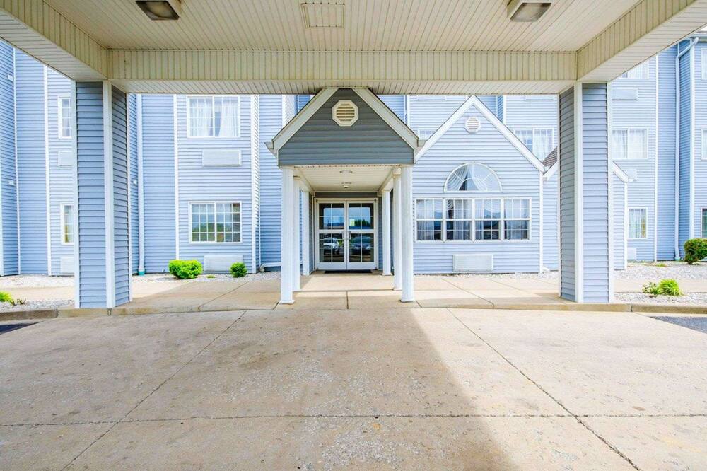 エコノ ロッジ イン & スイーツ エバンズビル イースト 写真