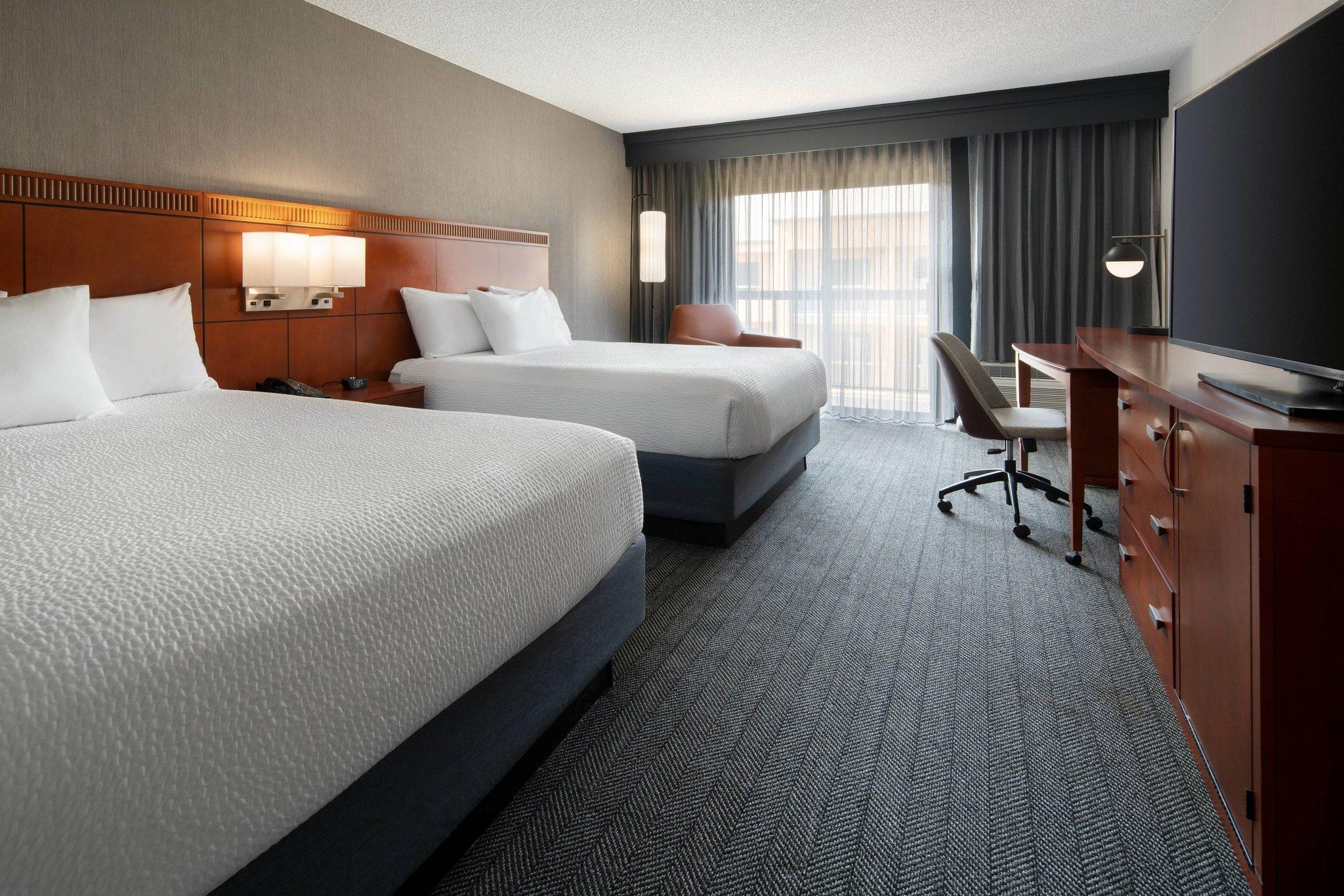 Courtyard by Marriott Bakersfield 写真