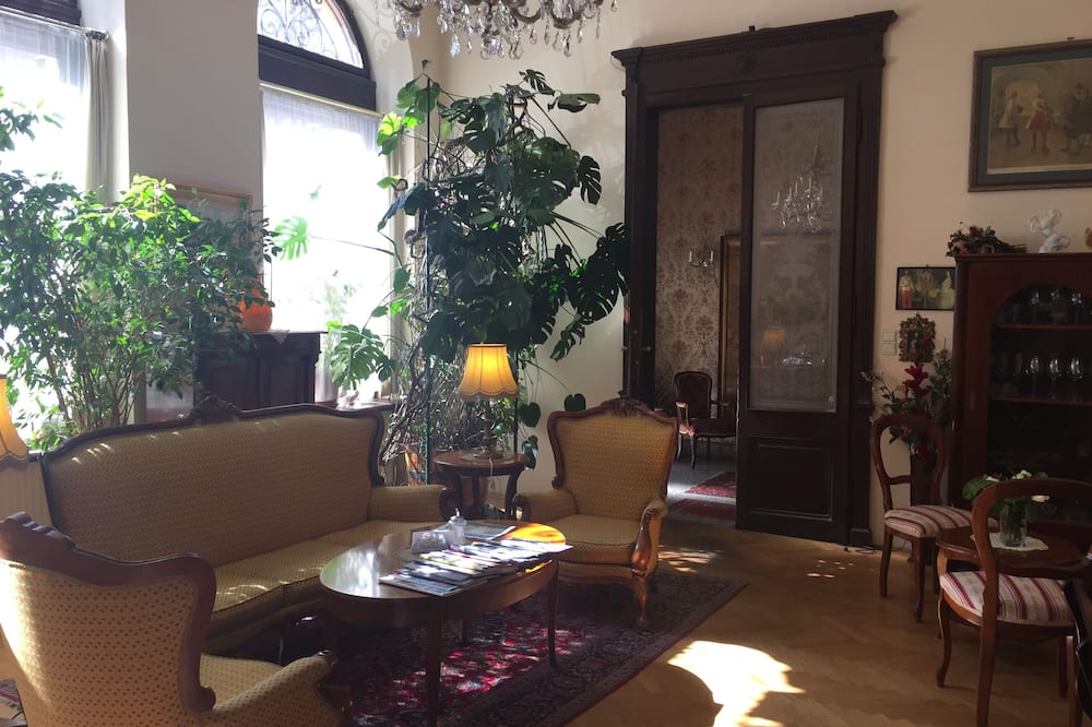 ホテル&アパートメンツ ローゼンスタイナー 写真