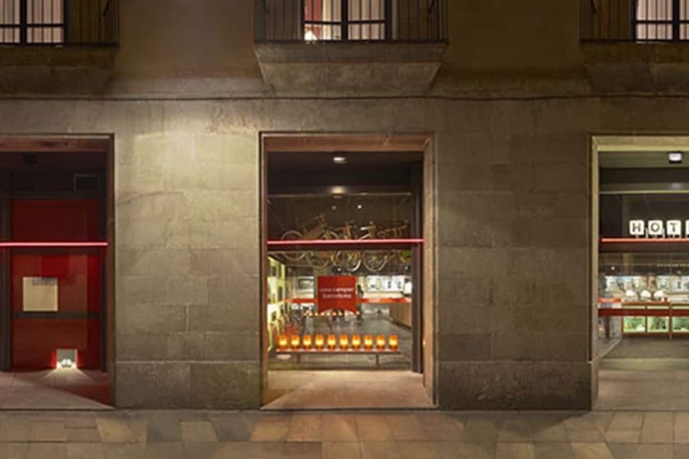 カーサ カンペール バルセロナ 写真