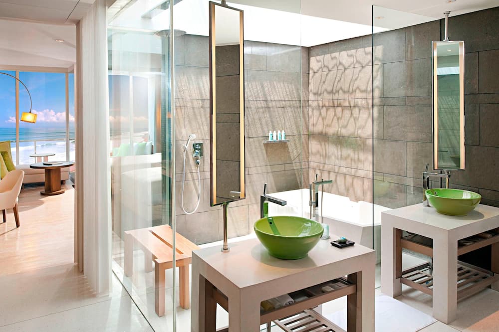 W バリ スミニャック 写真