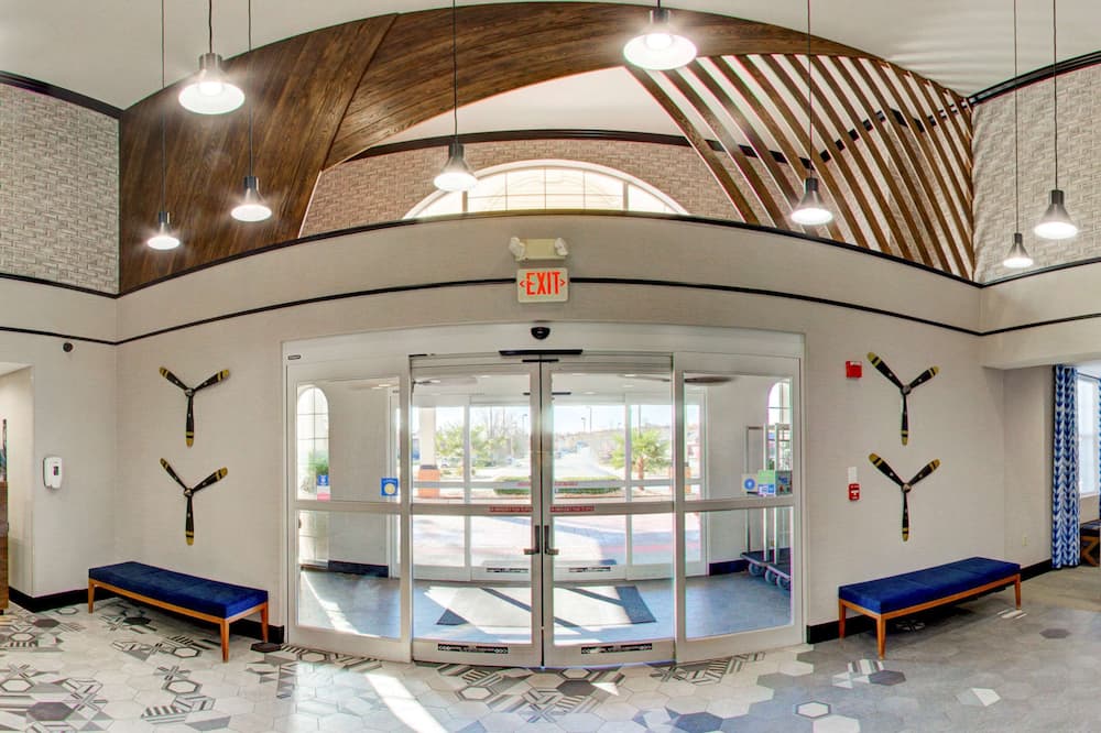 コンフォート スイーツ エアポート 写真