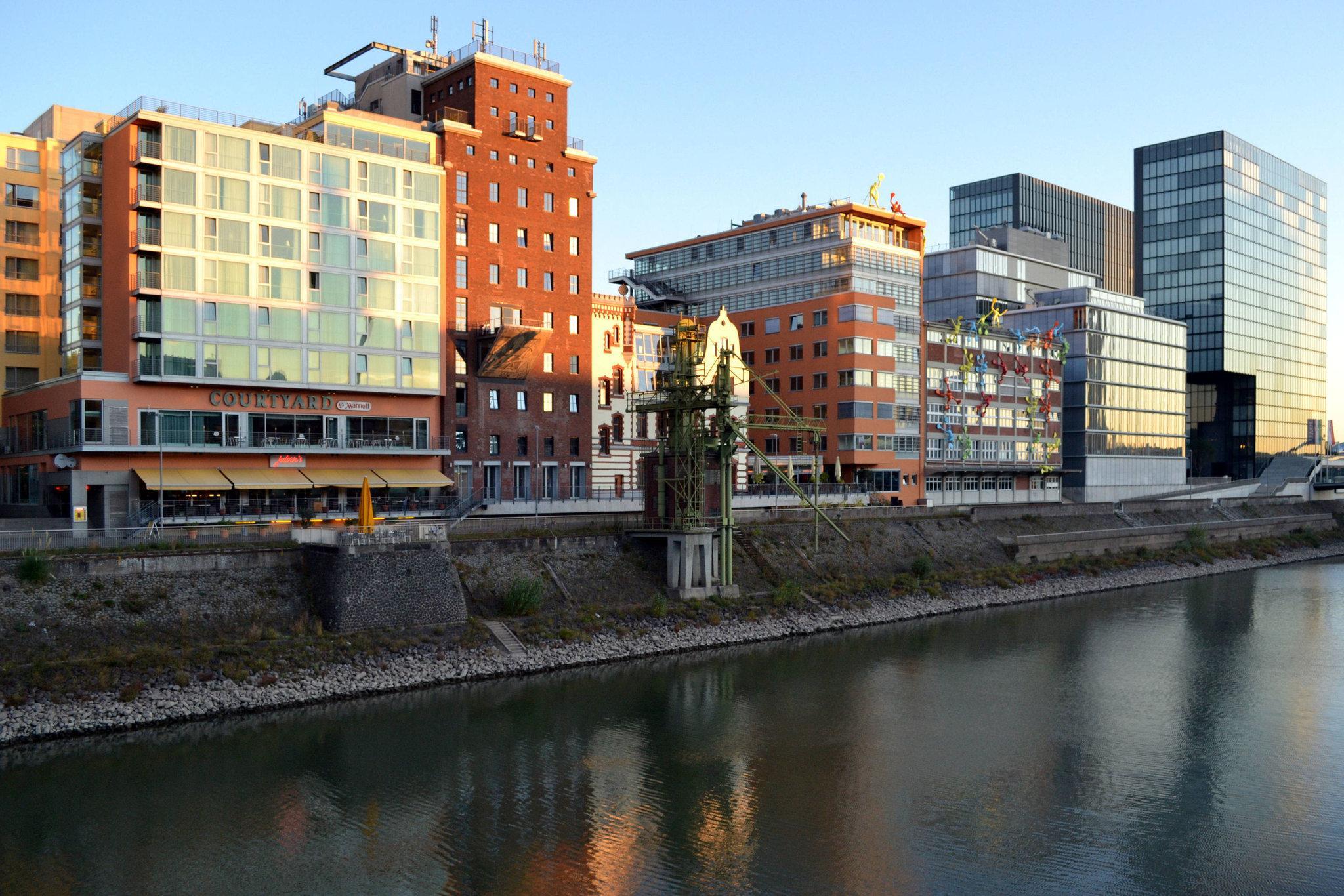 Courtyard by Marriott Duesseldorf Hafen 写真