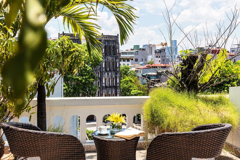 ミネルバ チャーチ ホテル 写真