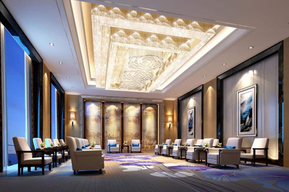 ワンダ レルム竜岩 写真