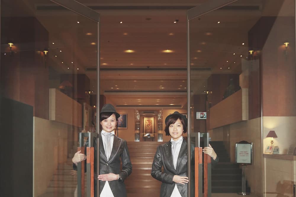 ホテル ロイヤル シンチュー 写真