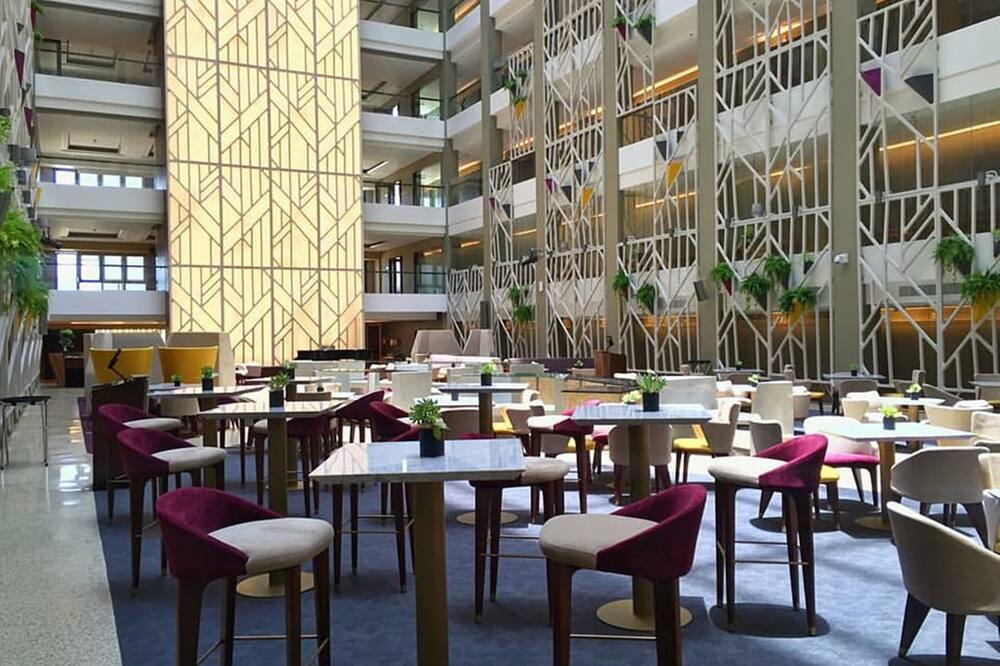 ザ ベイリーフ カヴィテ 写真