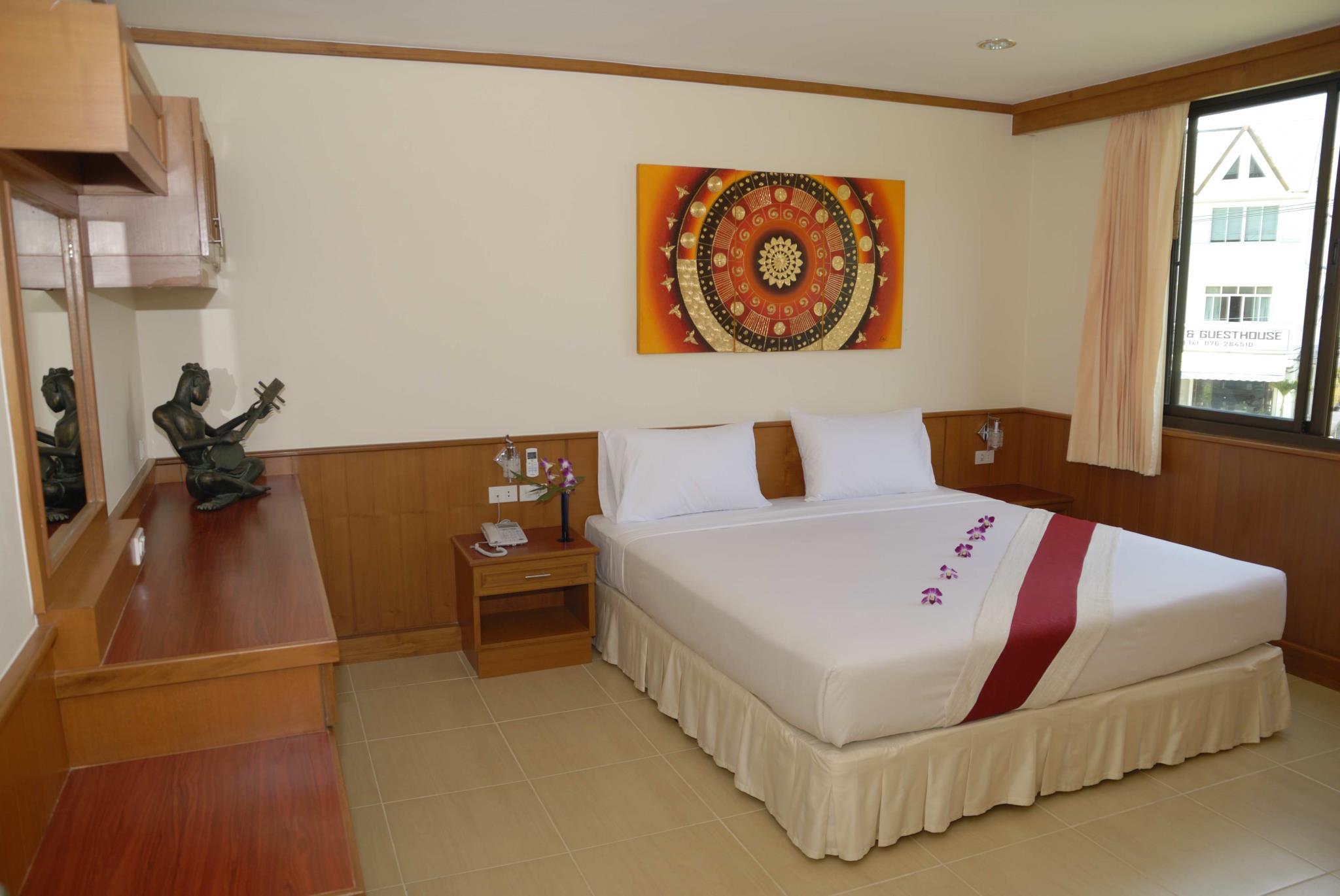 アウトドア イン カタ ホテル 写真