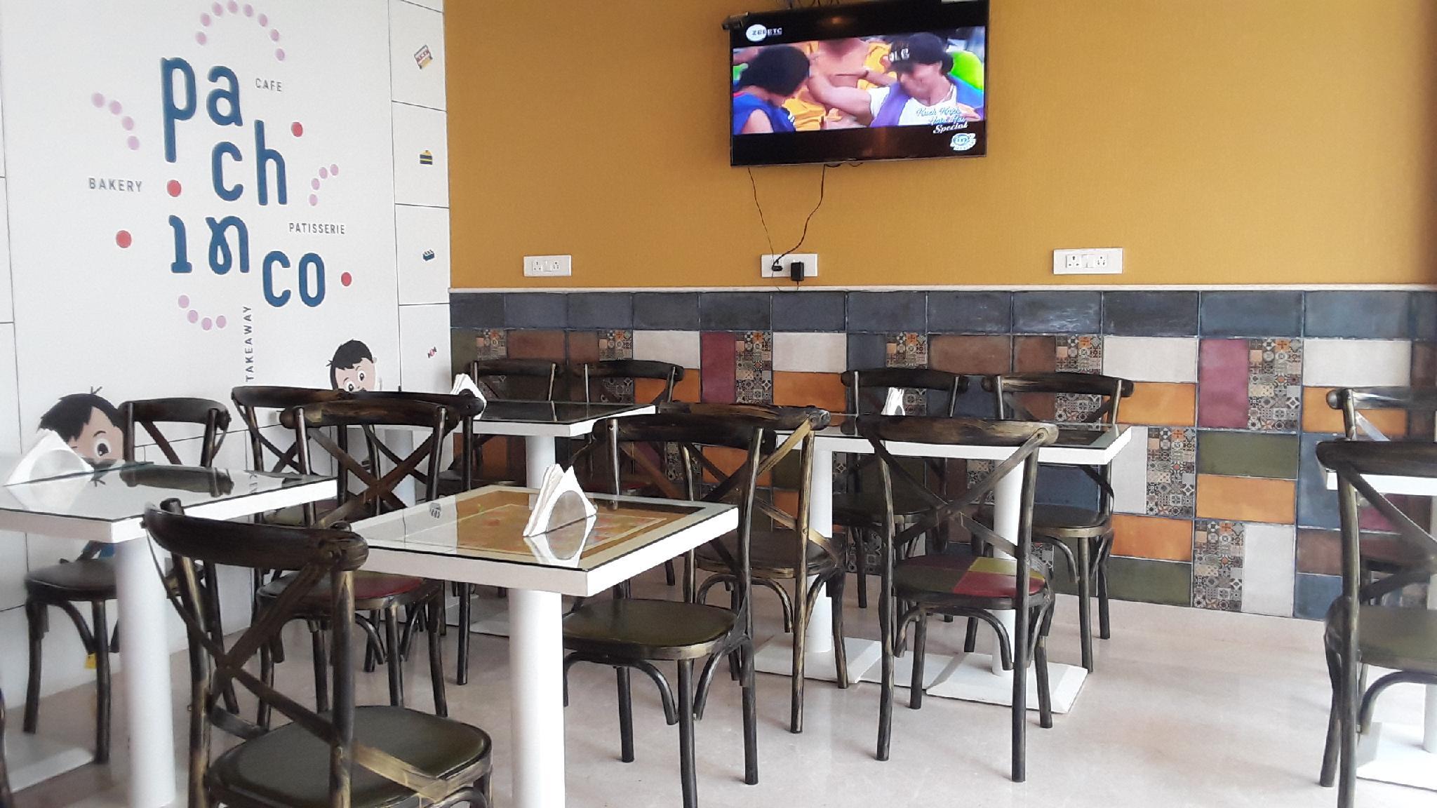 ホテル ハイウェイ イン 写真