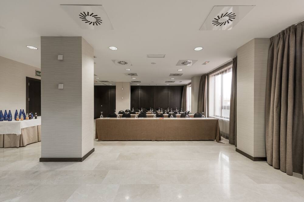 NH ヴァリャドリッド バラゴ 写真