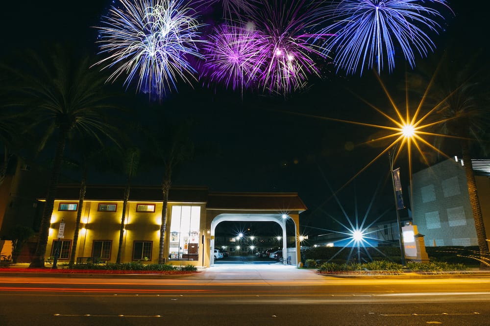 アナハイム ディスカバリー イン & スイーツ 写真