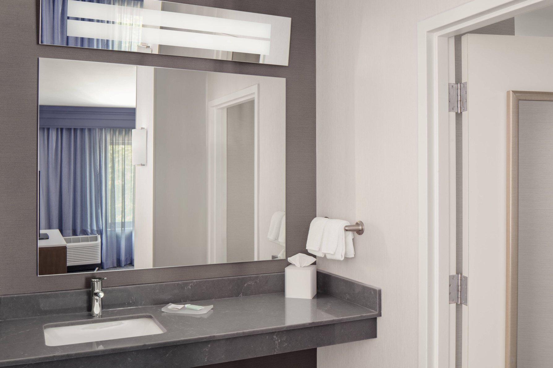 Courtyard by Marriott Portland Airport 写真