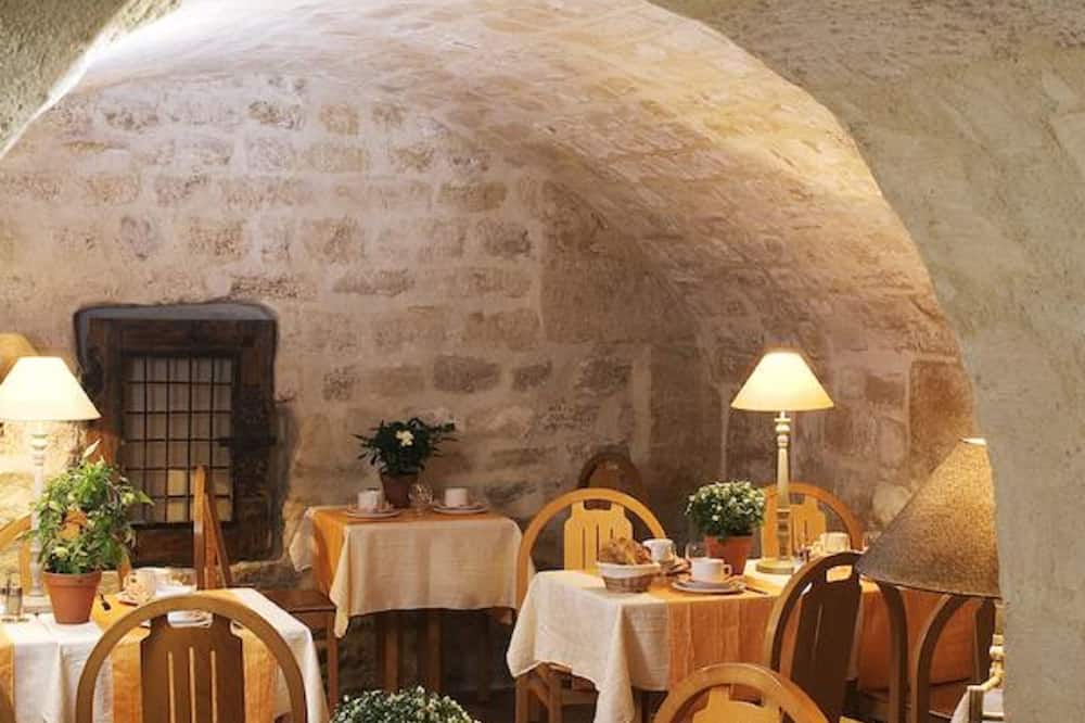 オテル フランス ルーブル 写真