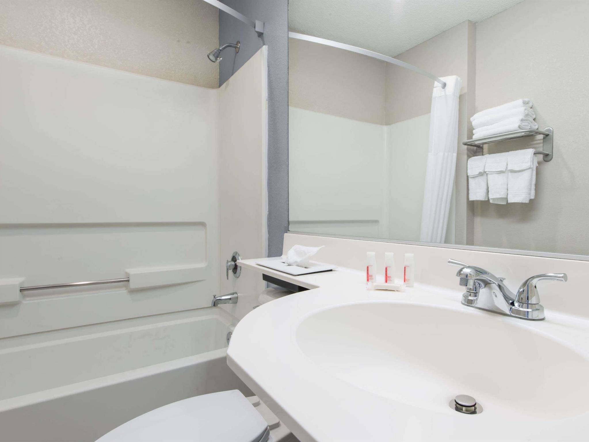 マイクロテル イン バイ ウィンダム ジョージタウン 写真