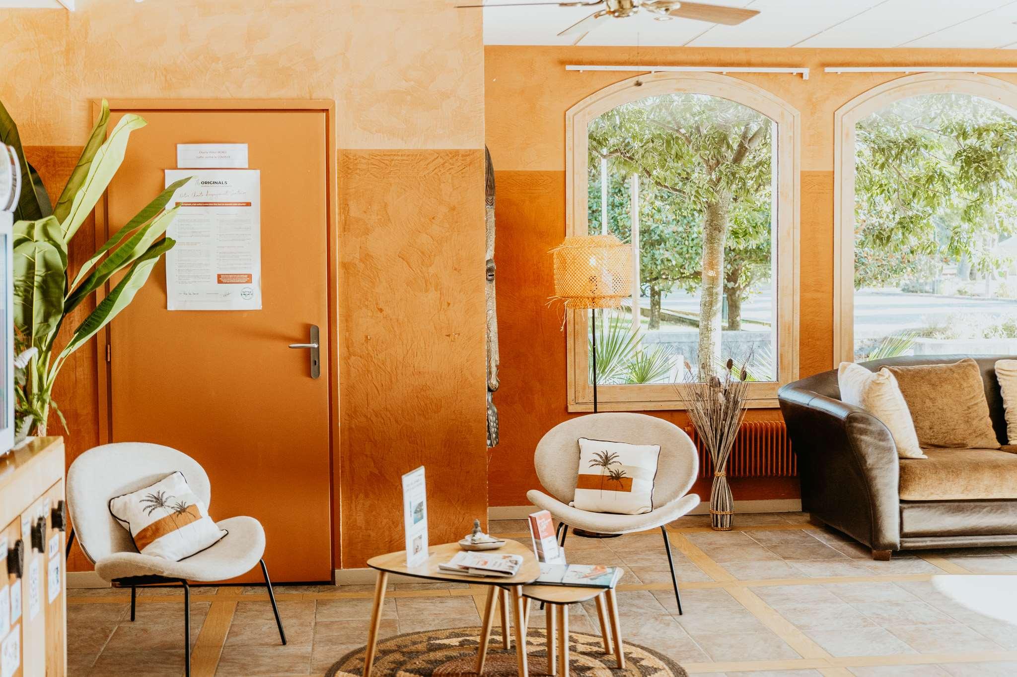 The Originals City, Hôtel L'Iroko, Aix-les-Bains Grand Port 写真