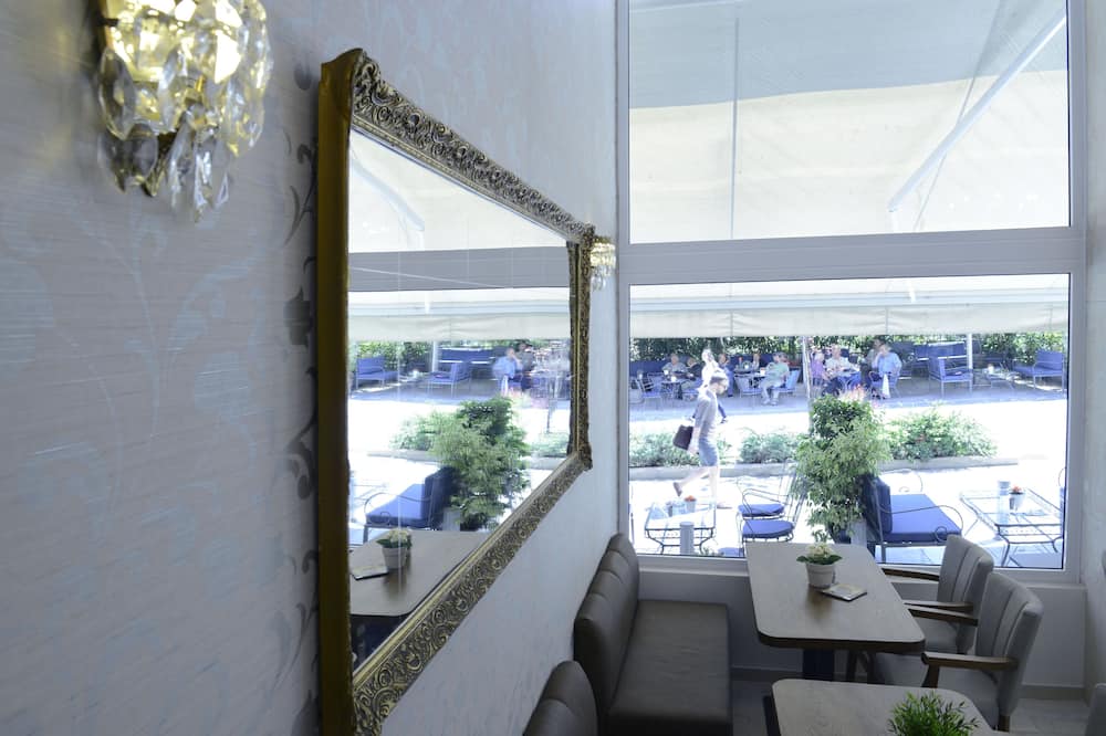 フィディアス ホテル 写真