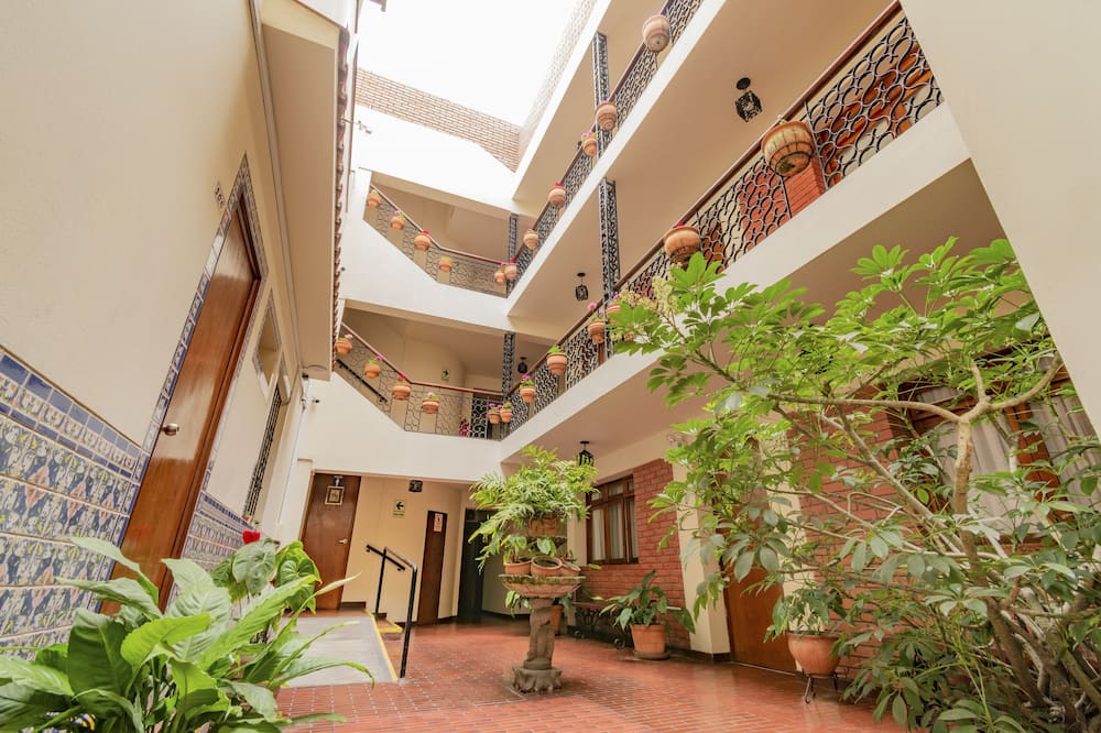 サン イシドロ  イン 写真