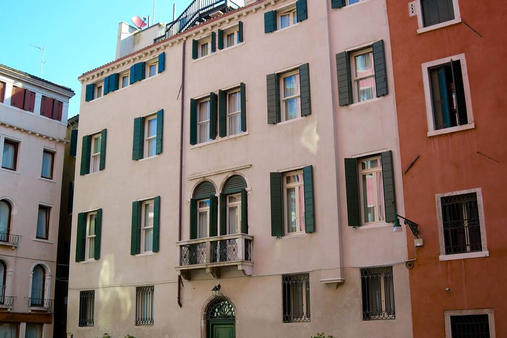 コルテ バロッツィ ヴェニス スイーツ 写真