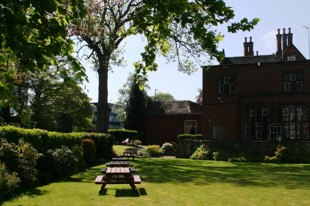 ベスト ウェスタン プラウ アンド ハーロウ ホテル 写真