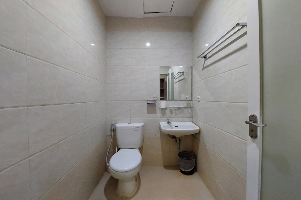 カナシャ イスラミ 写真