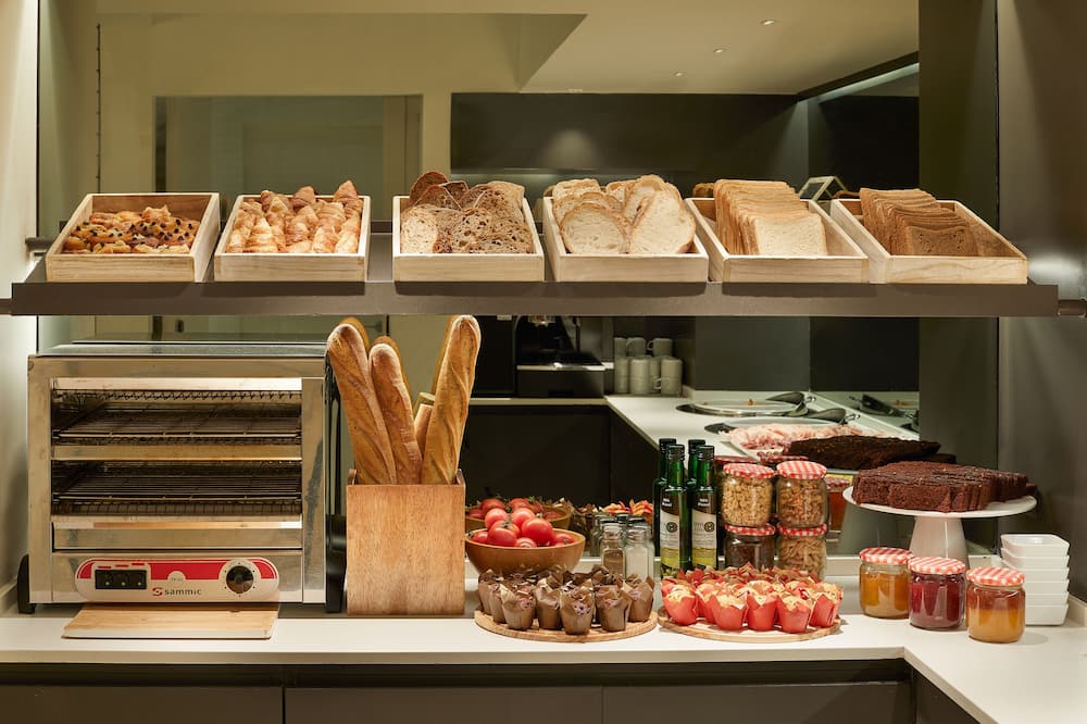 ホテル デニット バルセロナ 写真