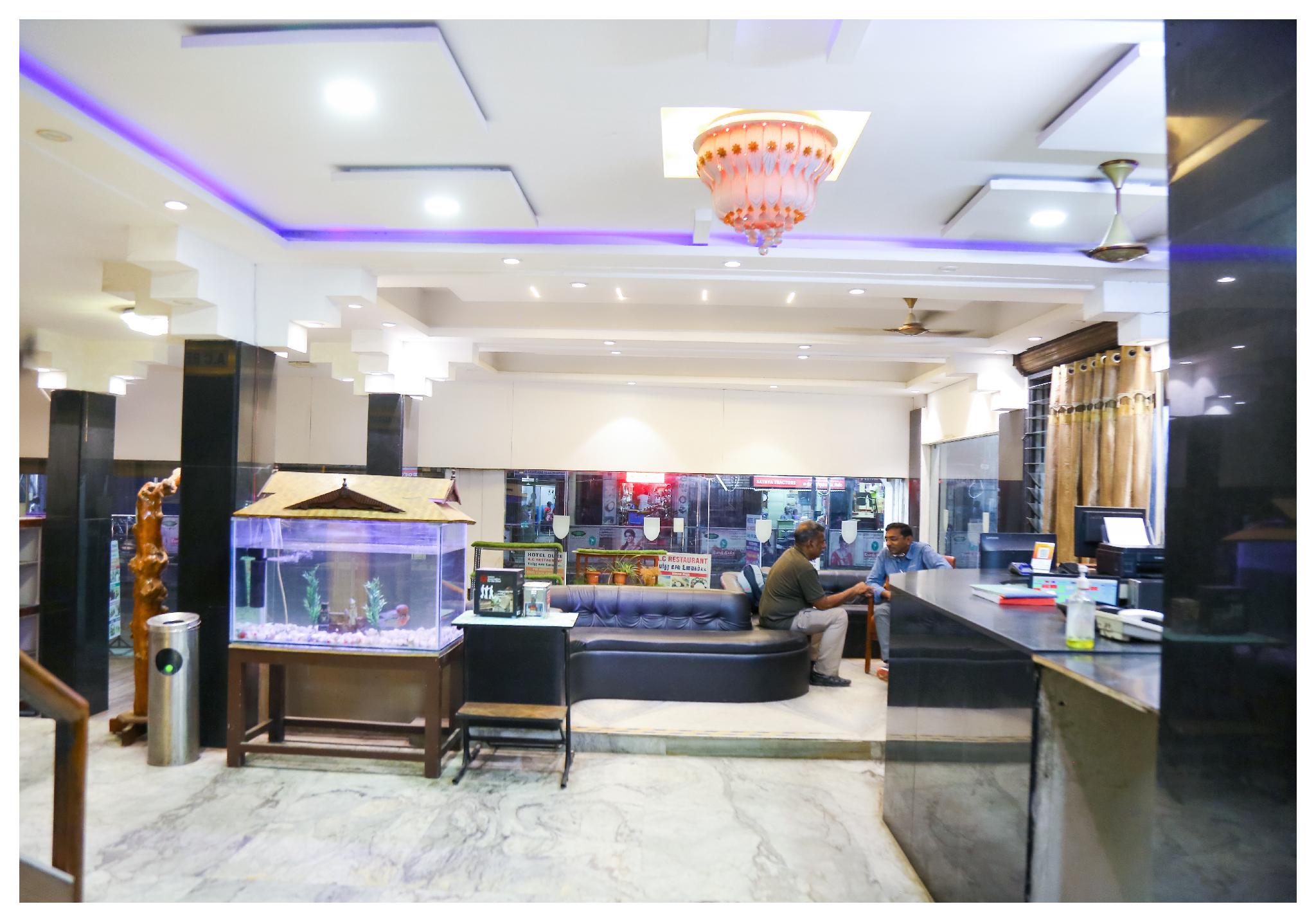 ホテル デューク 写真