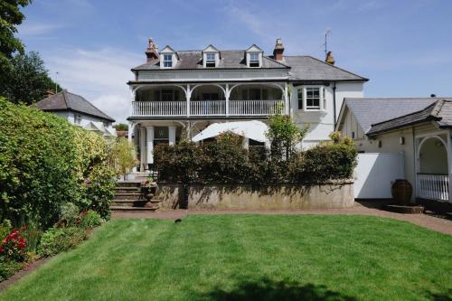 Wingrove House 写真