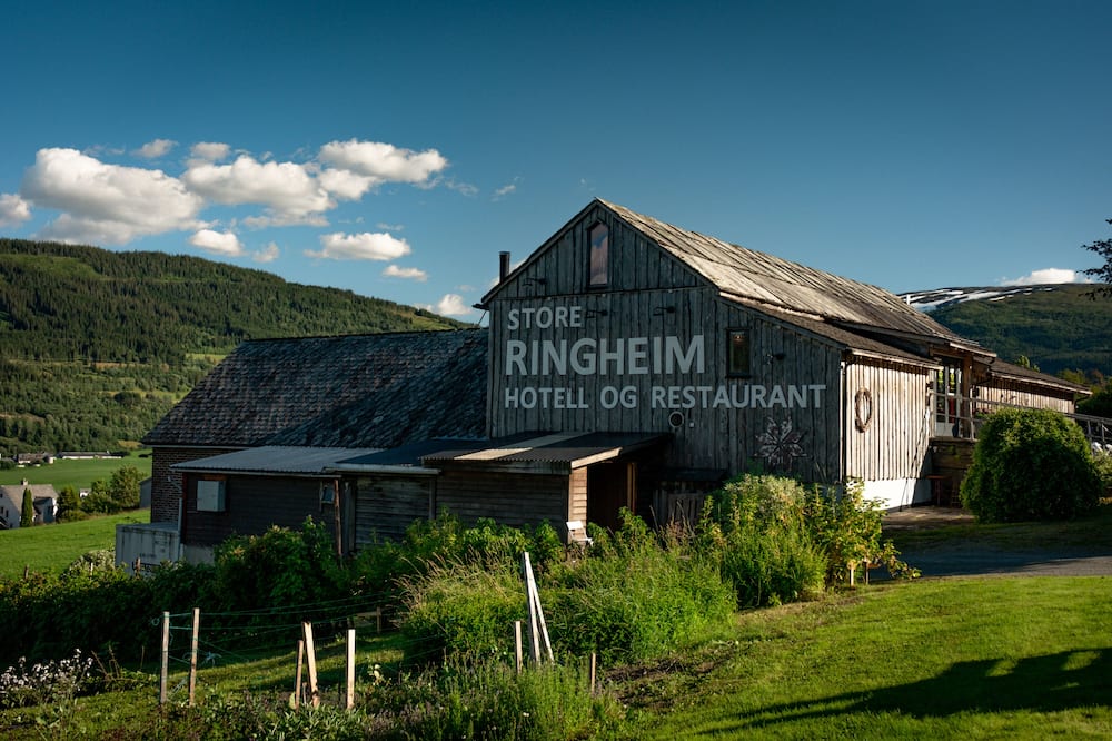 ストーレ リンハイム ホテル オ レストラン 写真