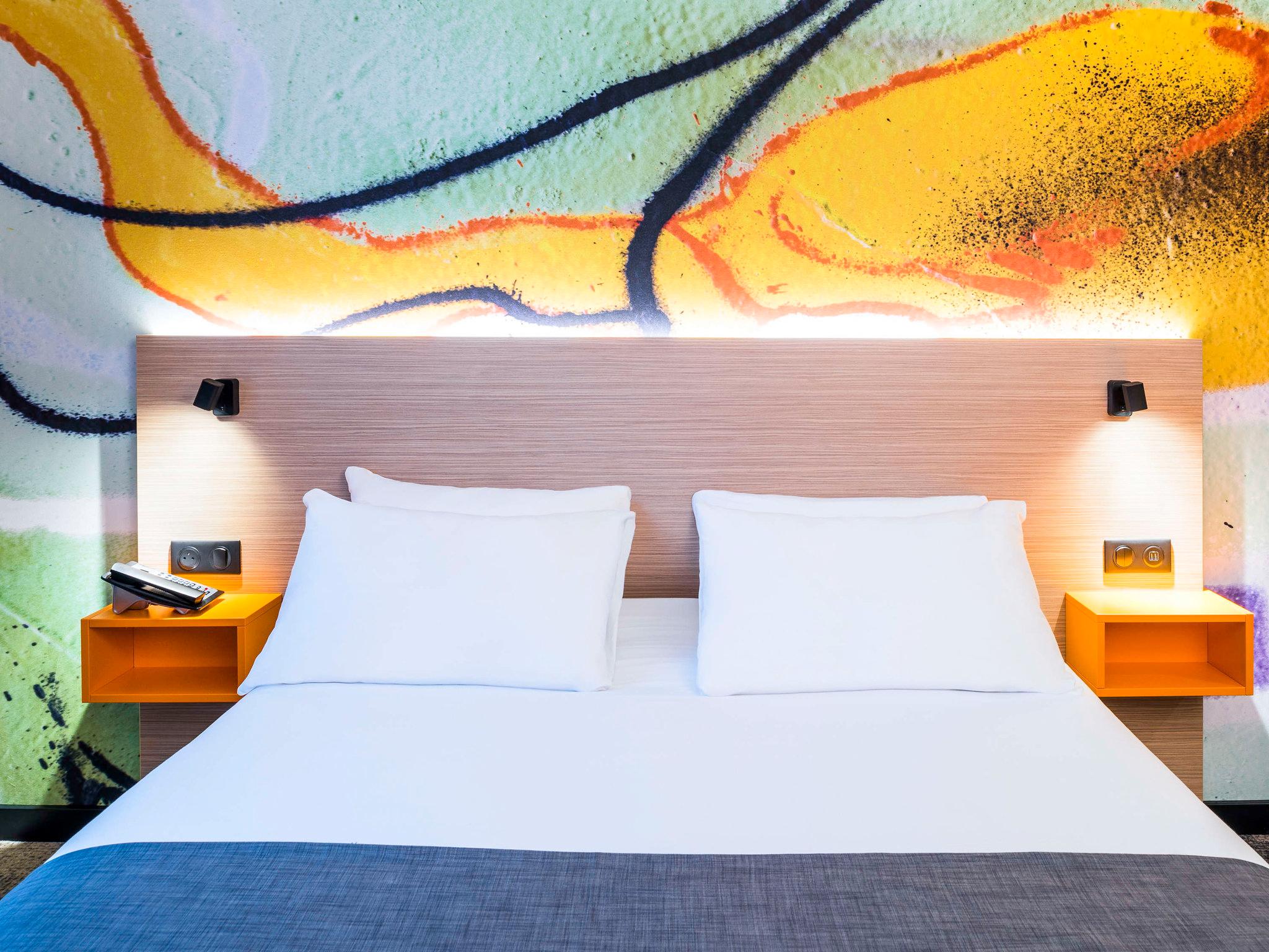 イビス スタイルズ クラマール ガール グラン パリ 写真