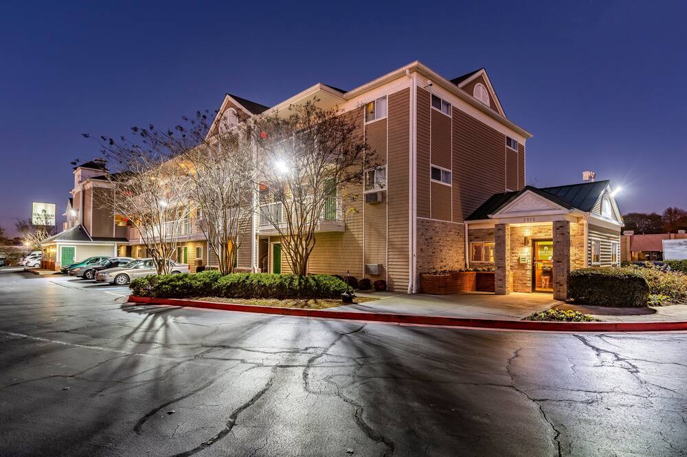 ホームタウン スタジオズ アトランタ - シャンブリー バイ レッド ルーフ 写真