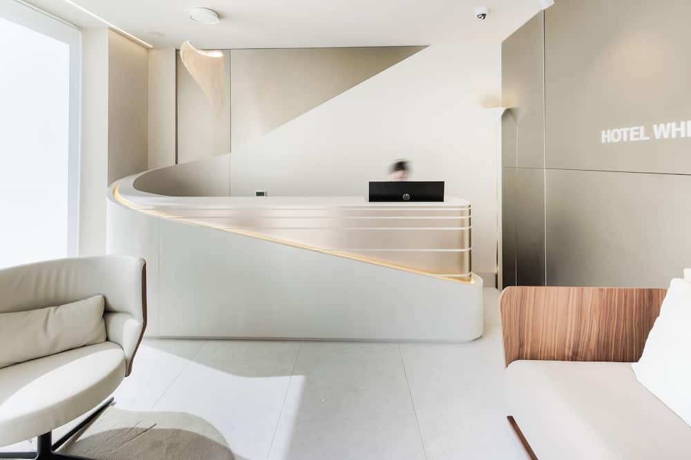 ホテル ホワイト リスボア 写真