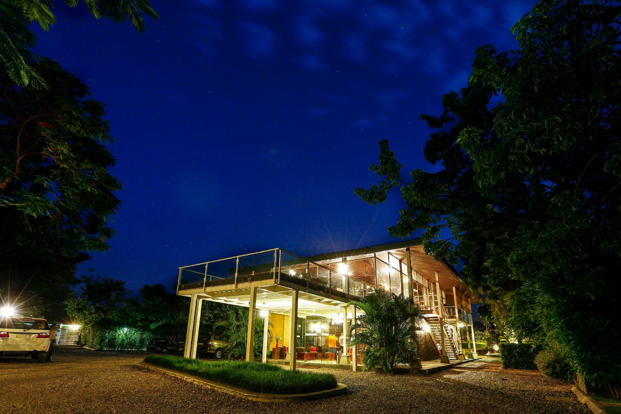 アマトラ バイ ザ ガンジス 写真