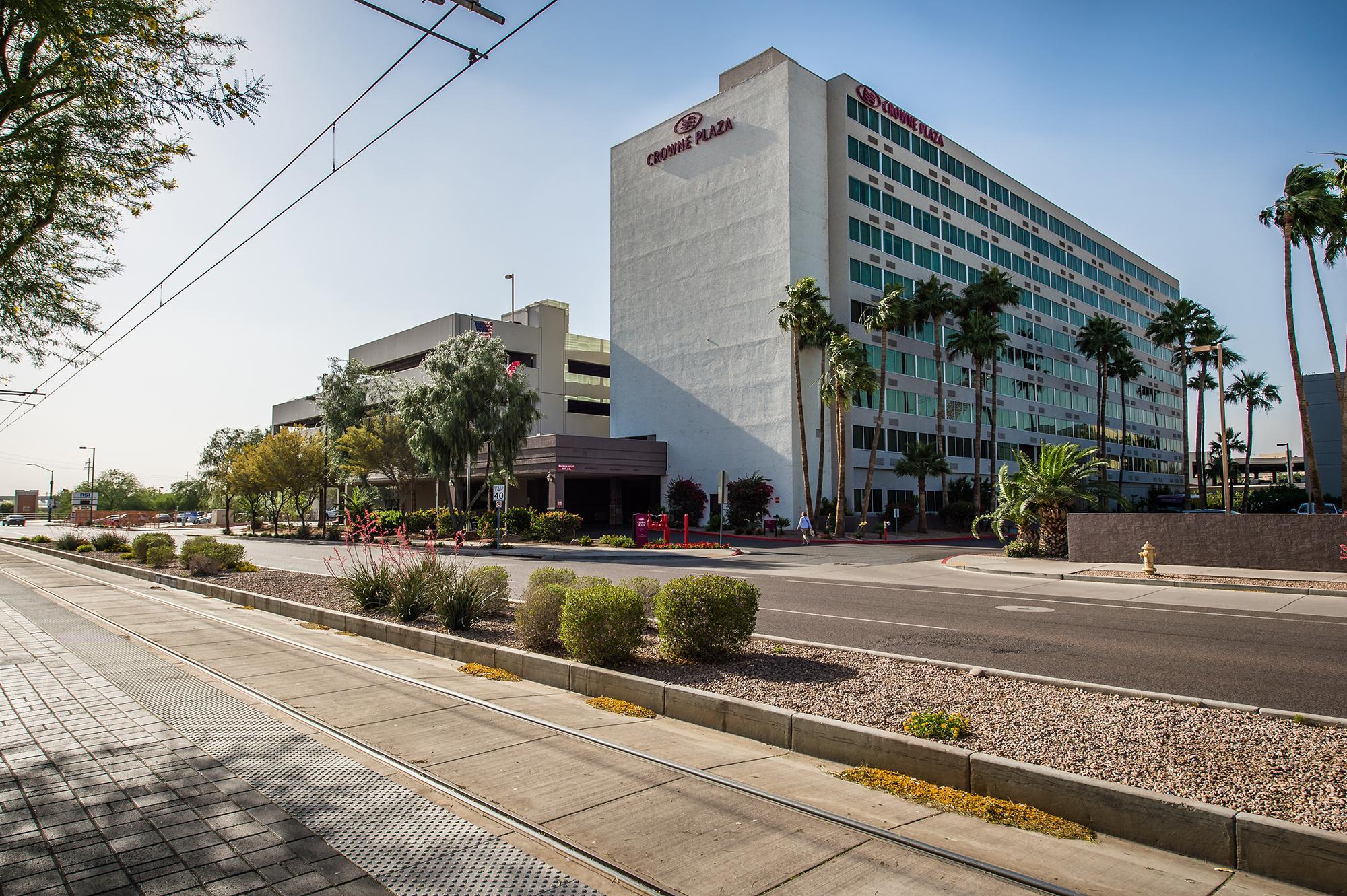 クラウンプラザ フェニックス エアポート PHX バイ IHG 写真