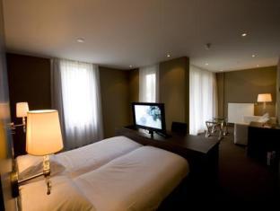 ファン デル ファルク ホテル ヒルゼ ティルブルフ 写真