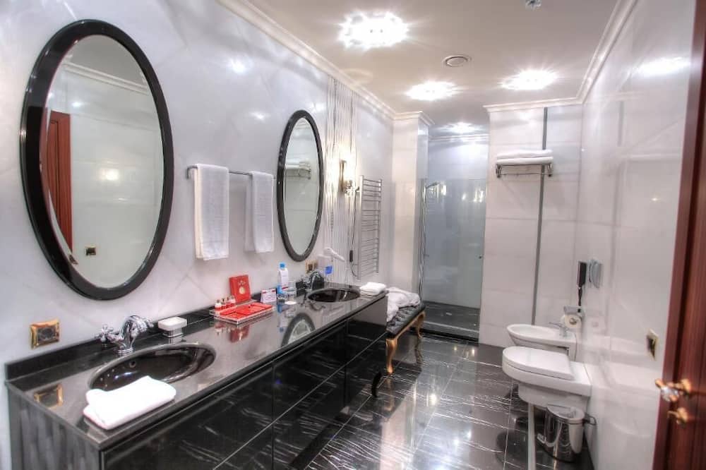 レイク パレス ホテル & レストラン 写真