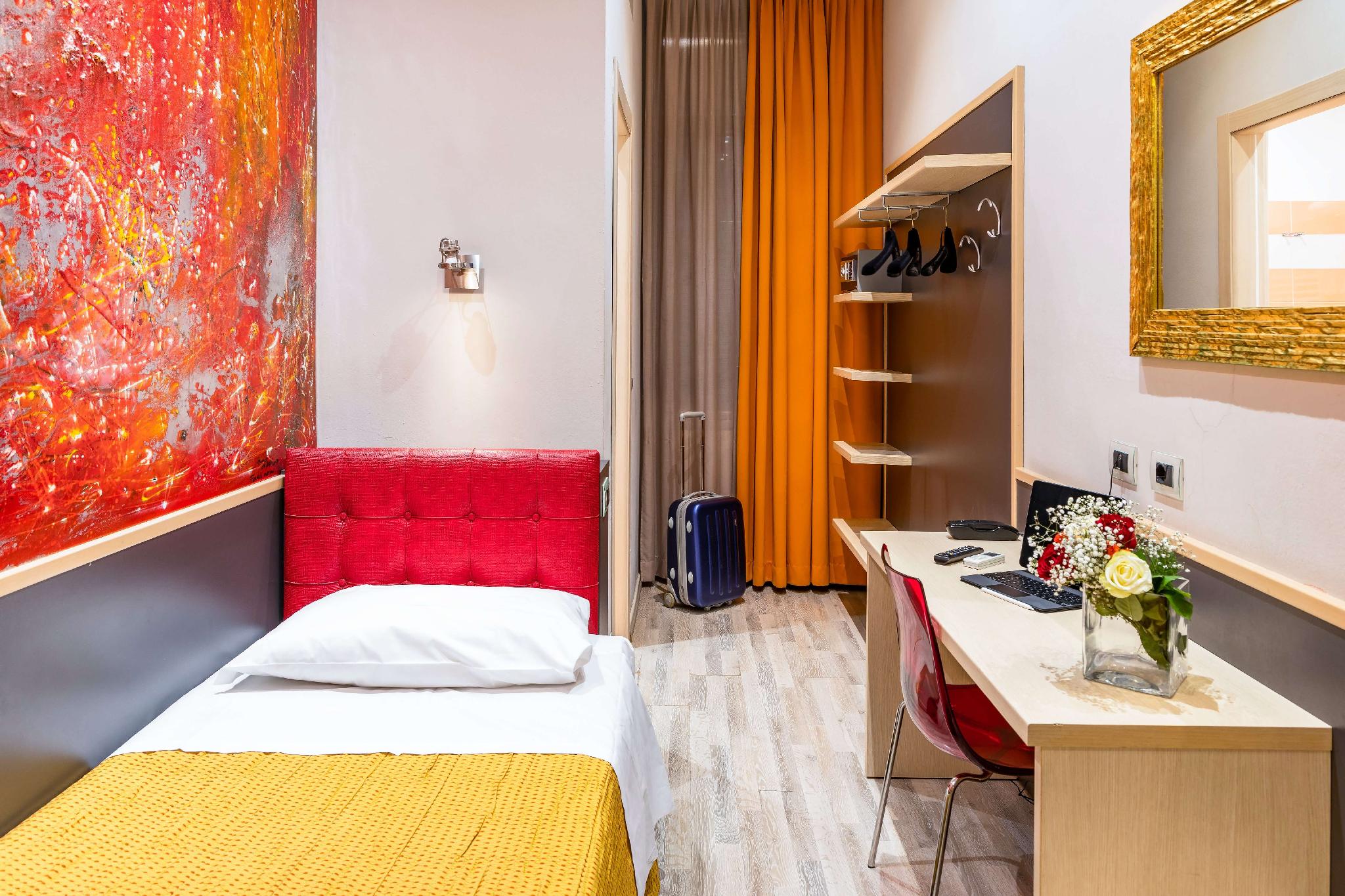 ホテル デモ 写真