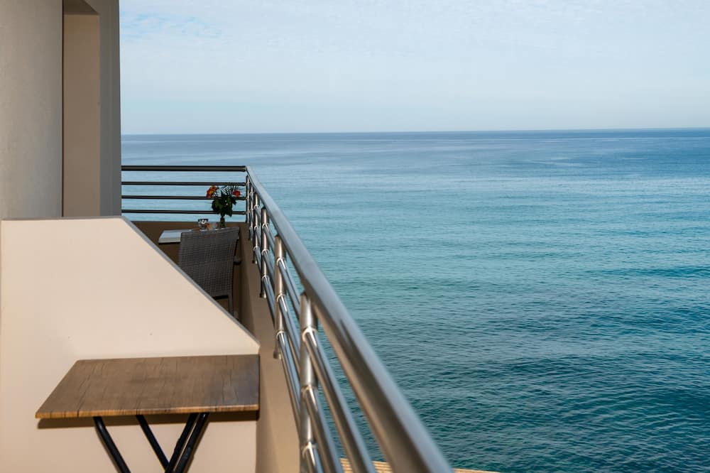 クロノス ホテル 写真