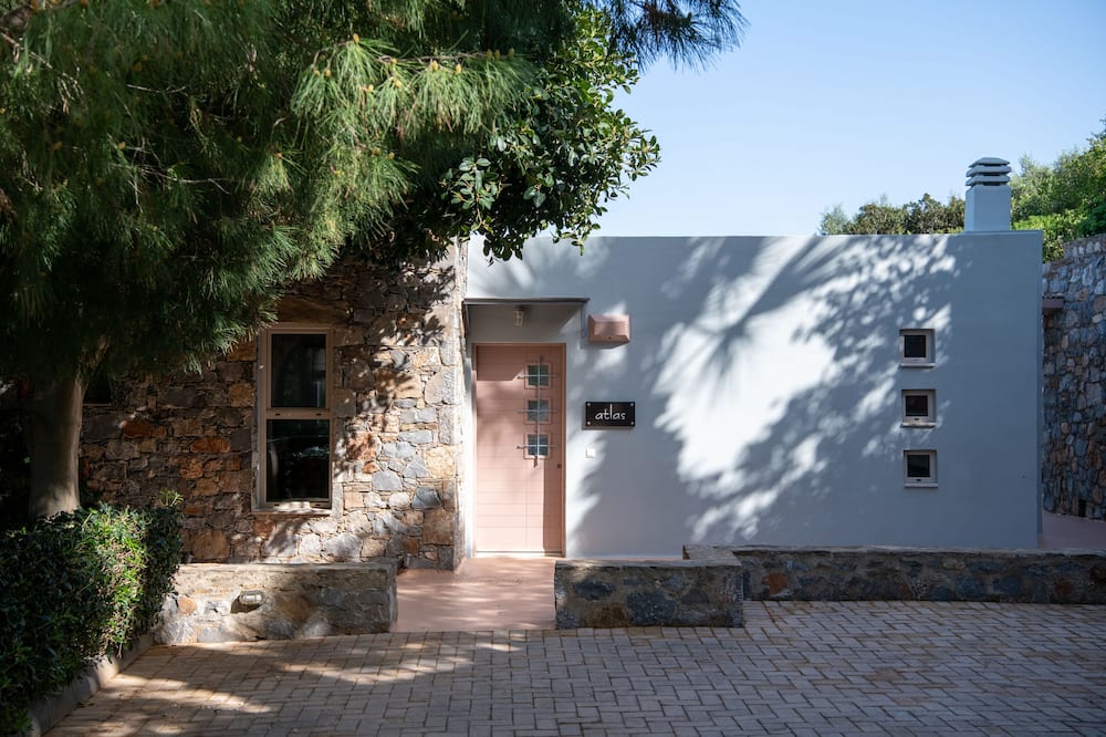 Pleiades Luxurious Villas 写真