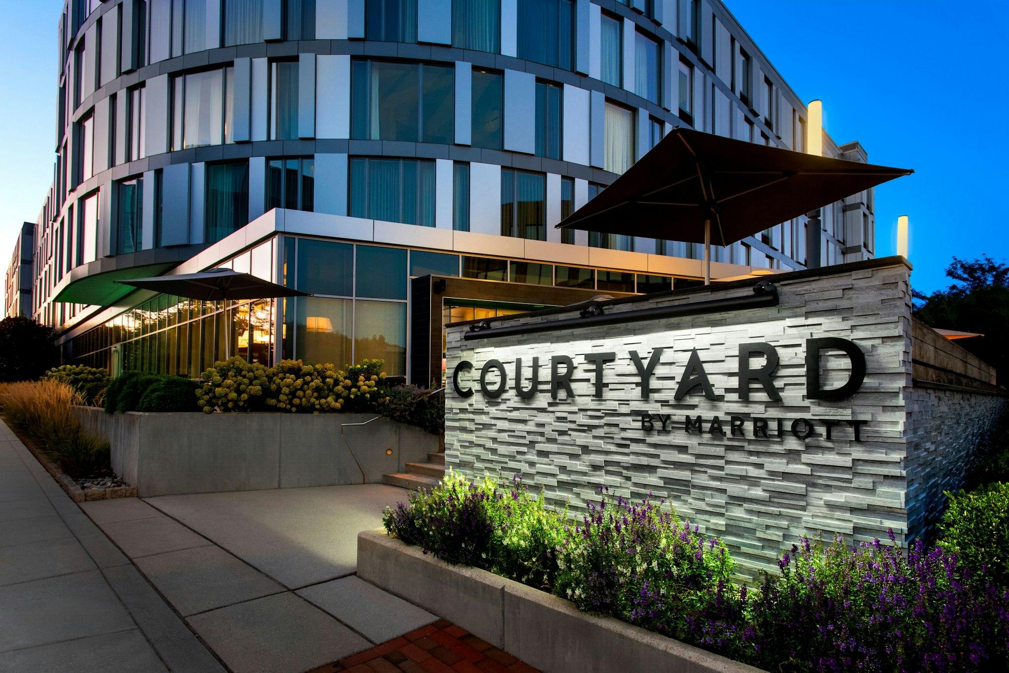 Courtyard by Marriott Philadelphia South at The Navy Yard 写真