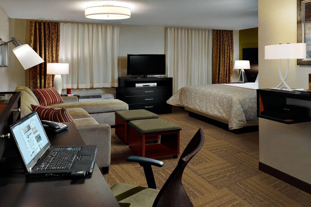 Staybridge Suites Holland 写真