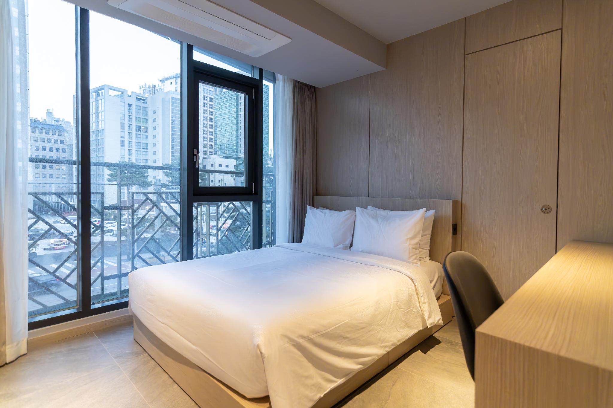 ホームズレッド明洞 写真