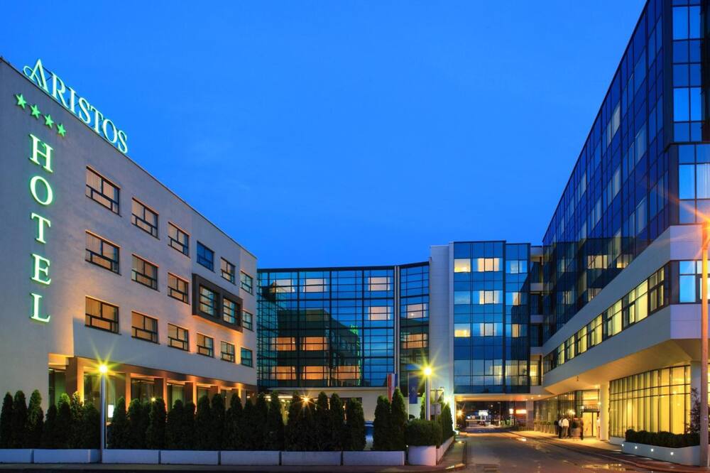 ホテル アリストス 写真