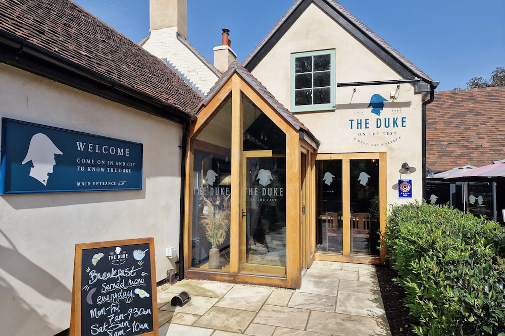 デューク オン ザ テスト 写真