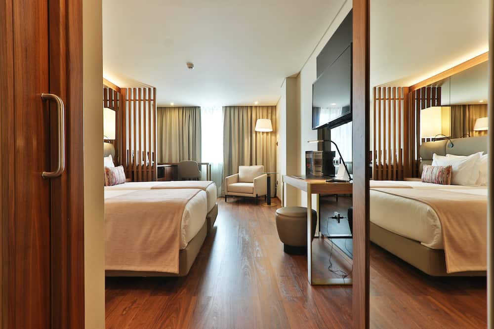 トゥリム イベリア ホテル 写真