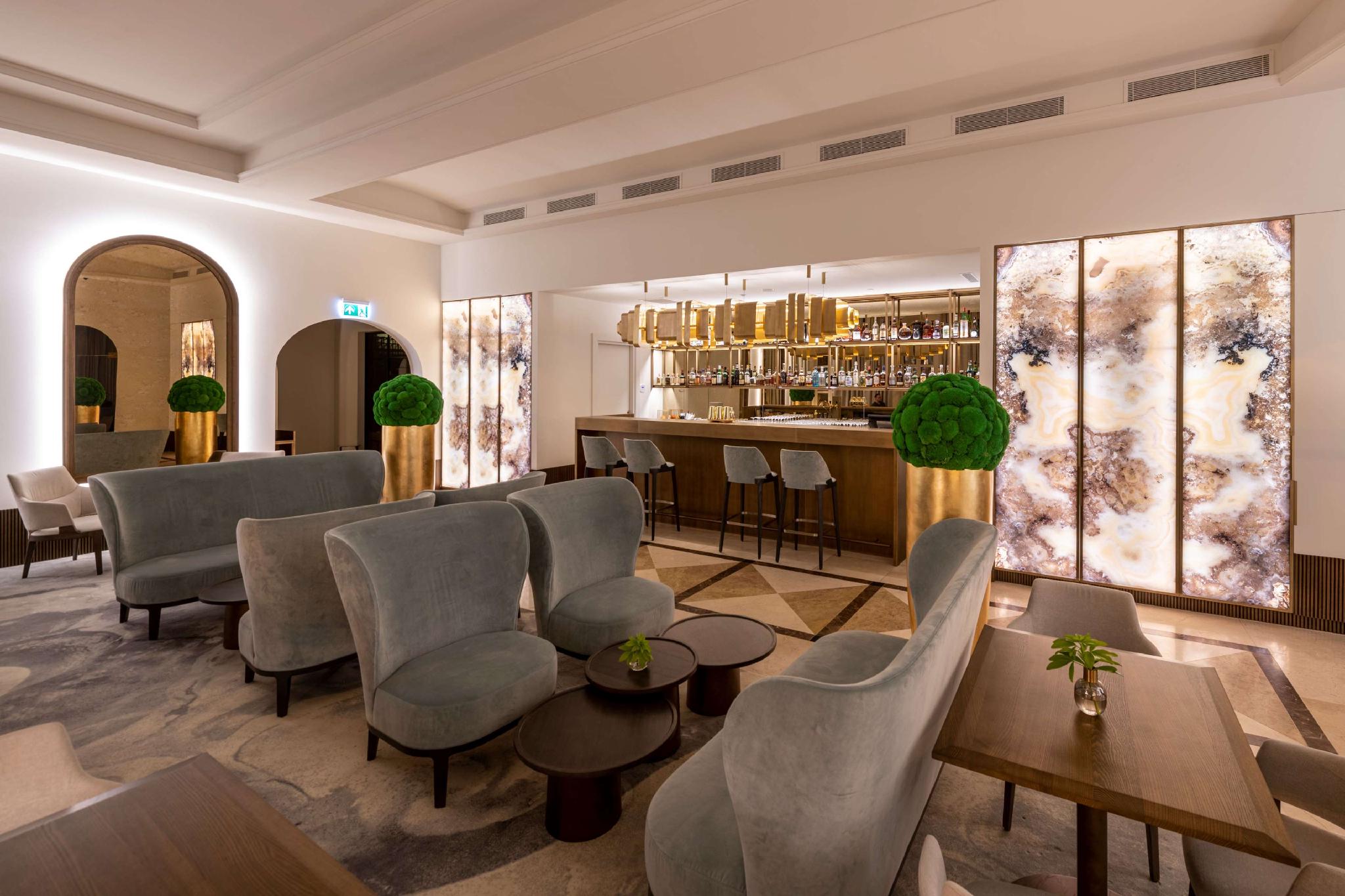 グランド ホテル ヴィリニュス、キュリオ コレクション バイ ヒルトン 写真