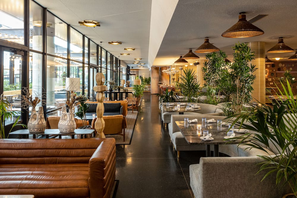 エミリー ホテル 写真