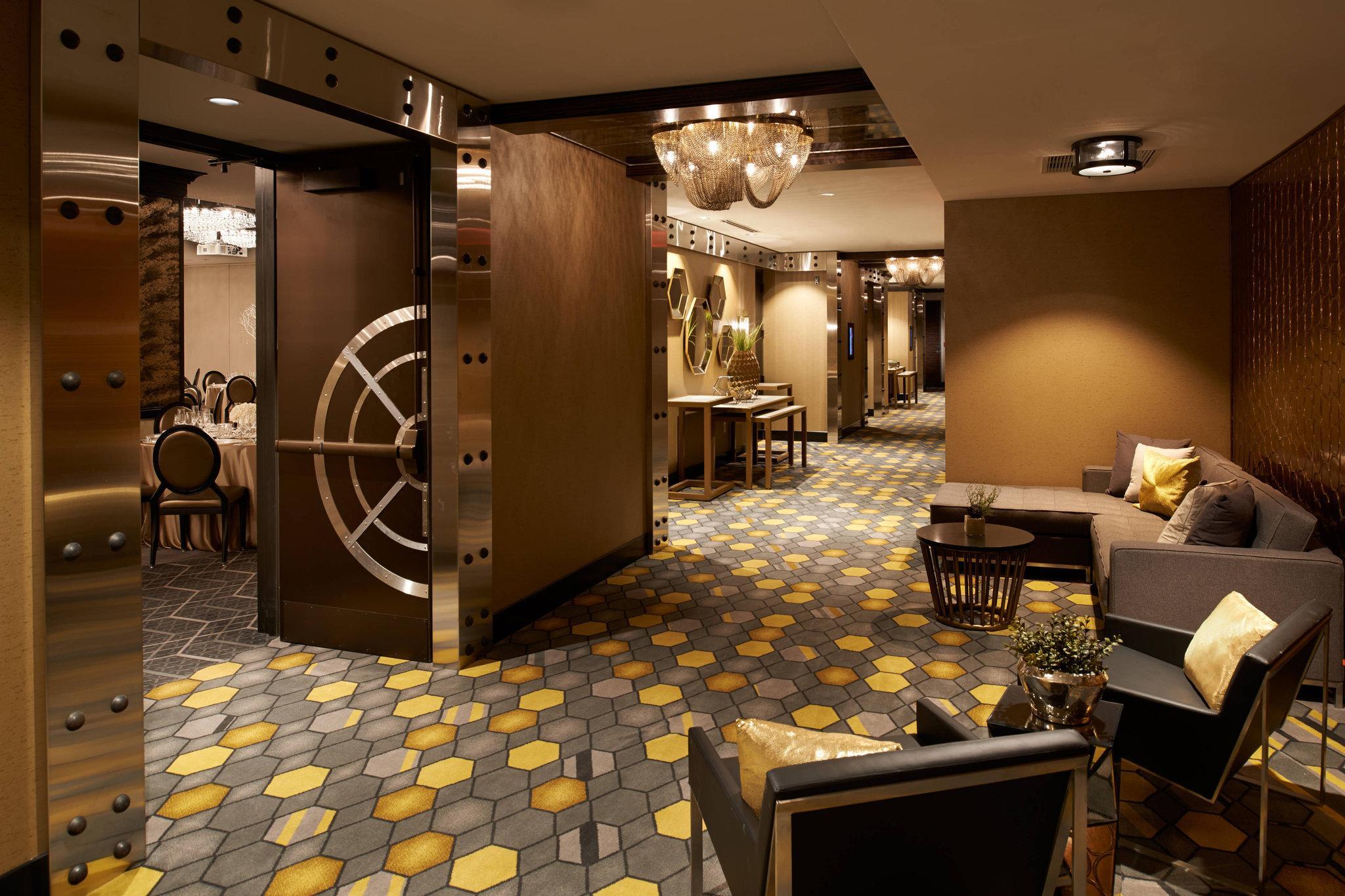 Metropolitan at The 9, Autograph Collection 写真