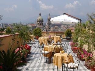 ホテル アンバシアトーリ 写真