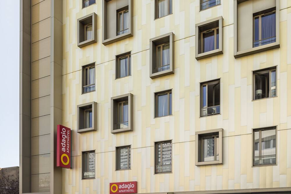 アダジオ ラ デファンス クルブヴォア 写真